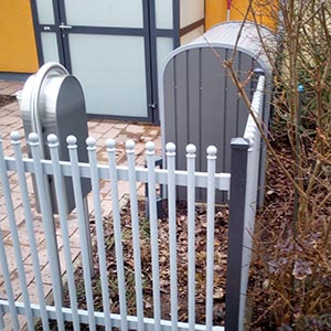 Palisadenzaun mit Kugel Erlangen
